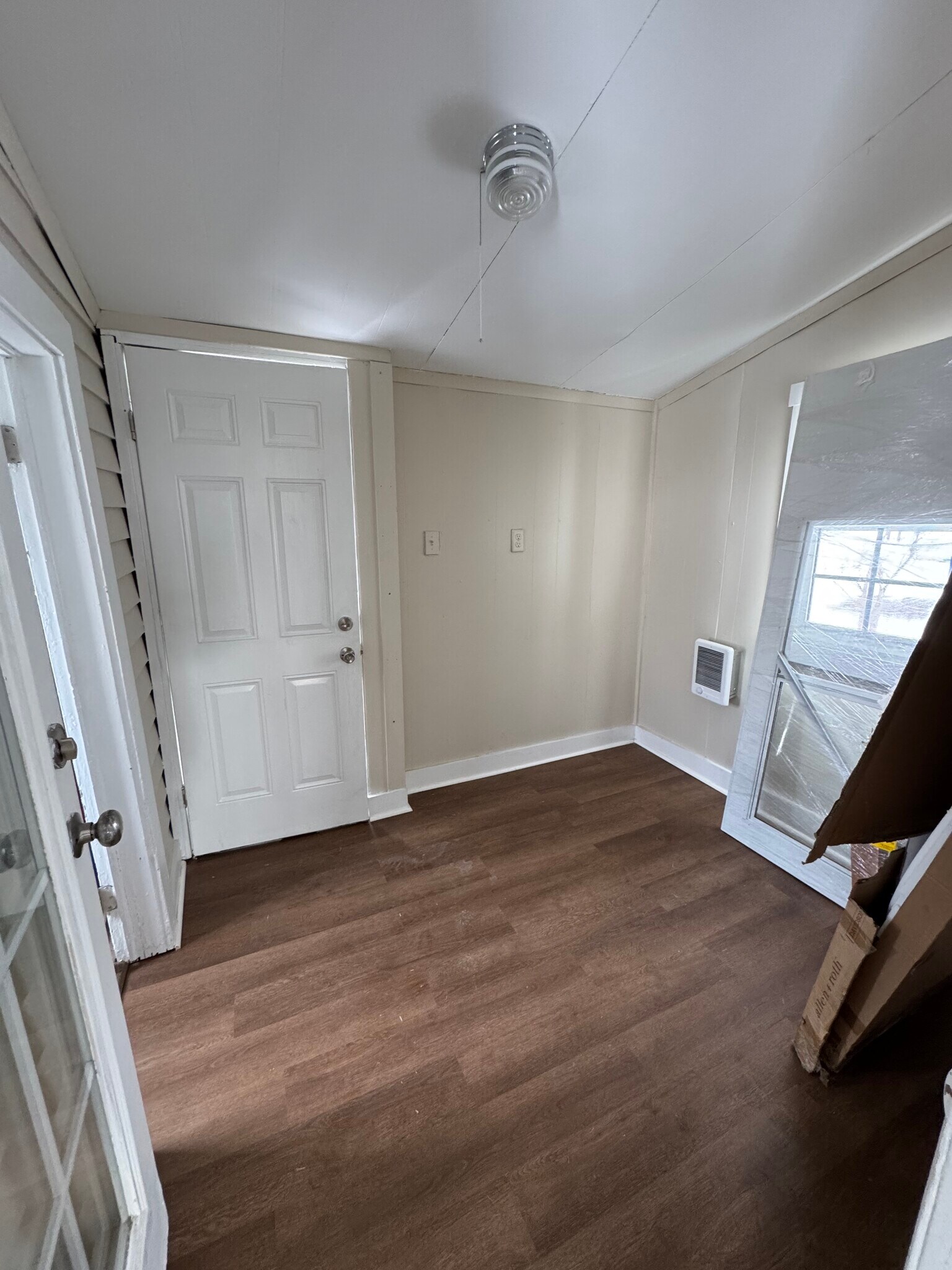 Building Photo - 207 W Mill St