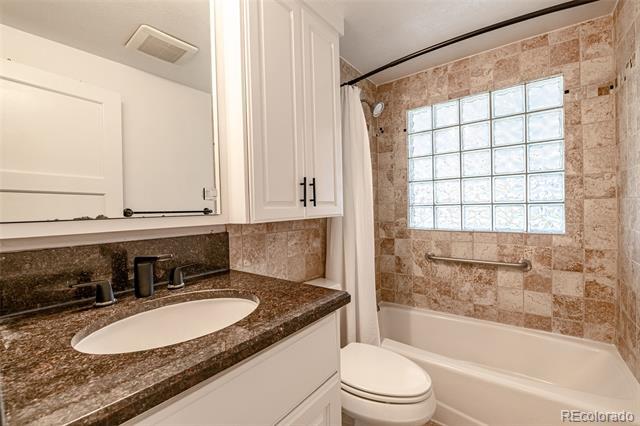 Building Photo - 1250 Emporia St