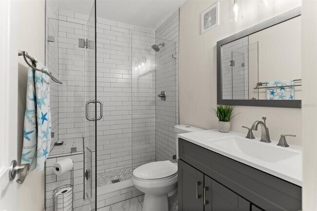 Building Photo - 5955 30th Ave S