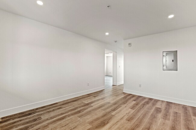 Floorplan - Eleven8 Apartments