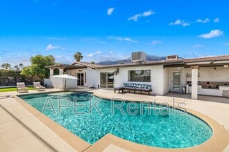 Building Photo - 2290 N Victoria Rd