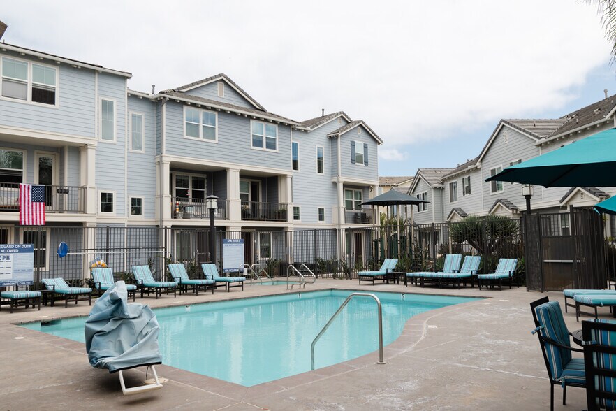 Building Photo - 505 Lark Way