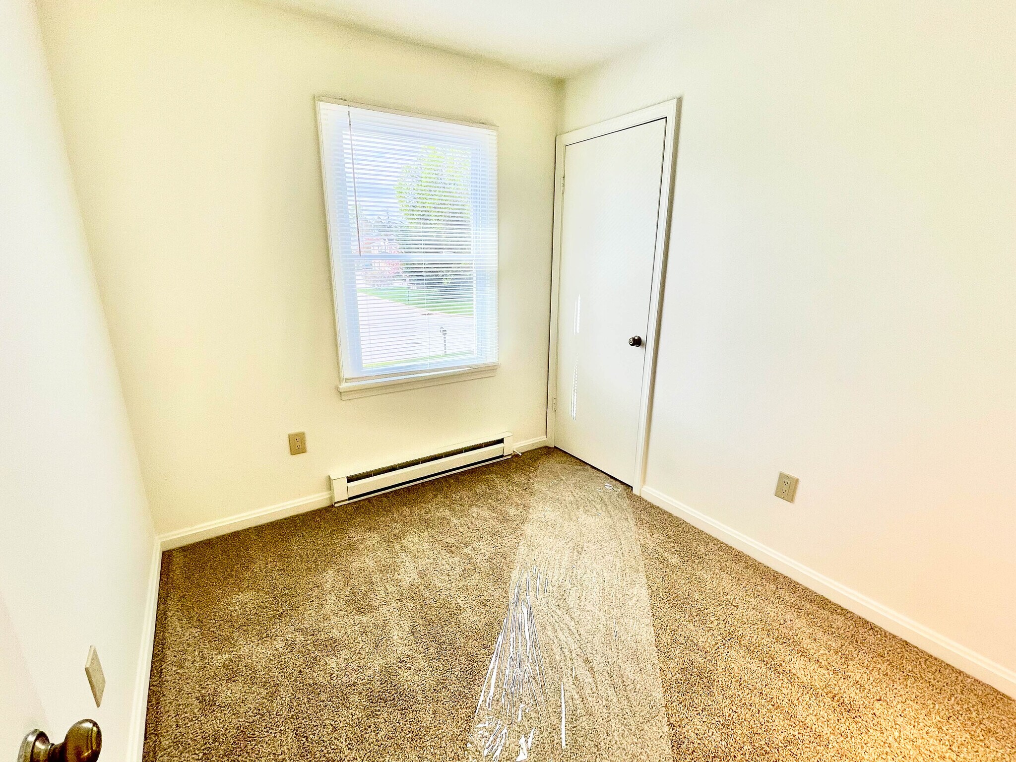 Building Photo - 25 Camelot Ct