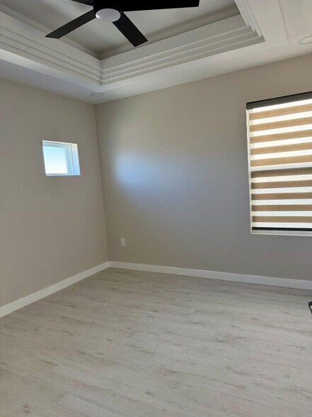 Building Photo - 2202 Corales St