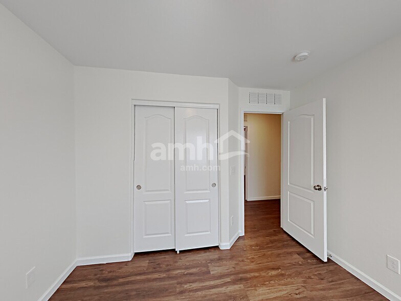 Building Photo - 5280 S 237th Ln
