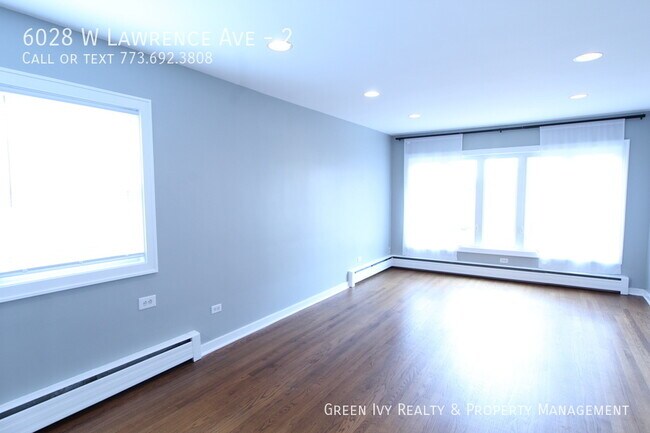 Building Photo - 6028 W Lawrence Ave
