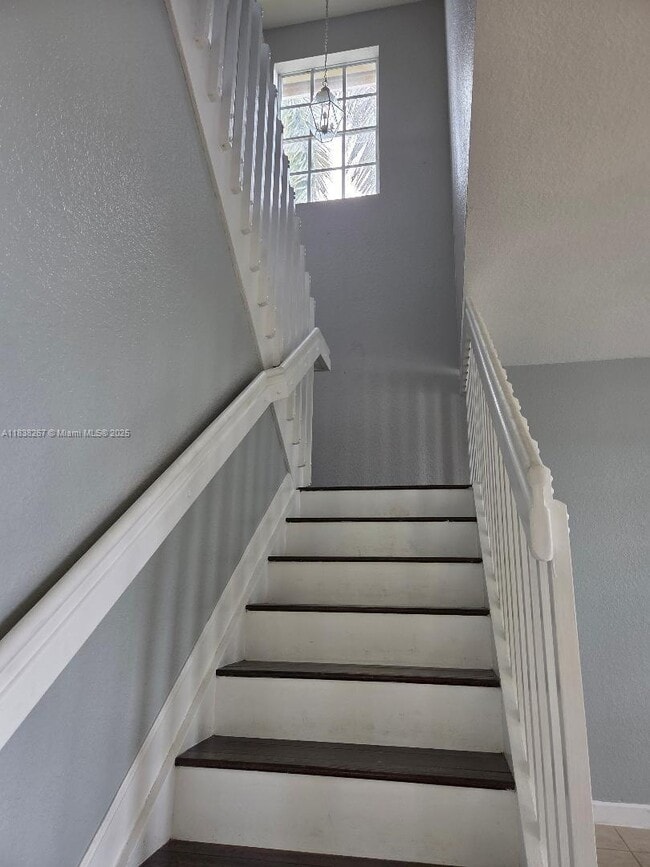 Building Photo - 928 SW 153rd Ct