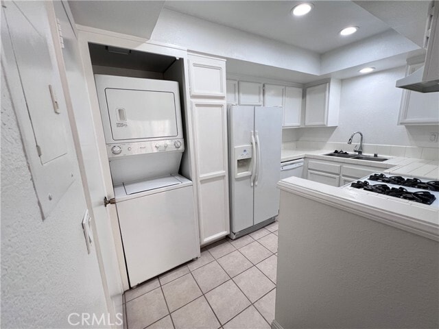 Building Photo - 8167 Vineyard Ave