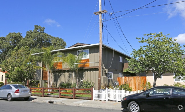 Building Photo - 438 Ventura Ave