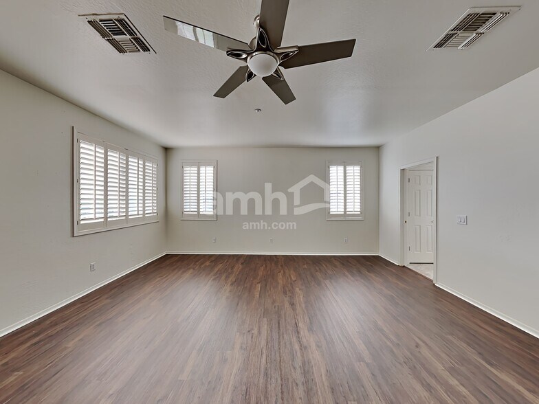 Building Photo - 6829 W Yearling Rd