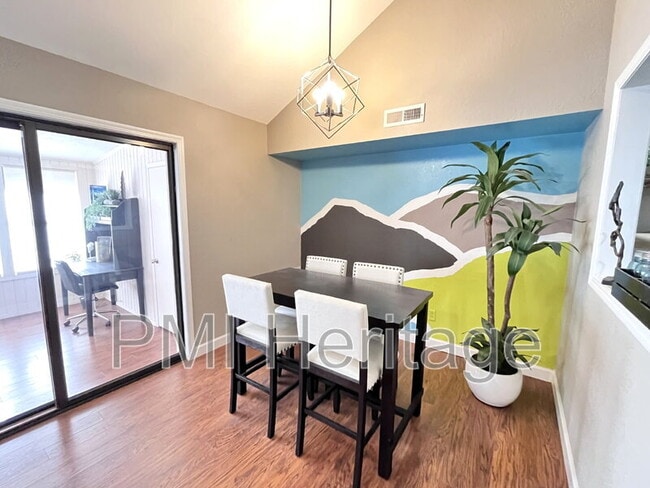 Building Photo - 26 Melinda Ln