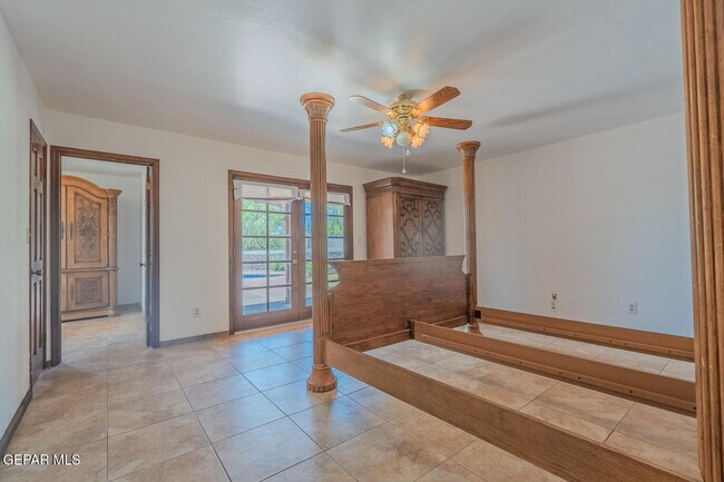 Building Photo - 6815 Villa Hermosa Dr