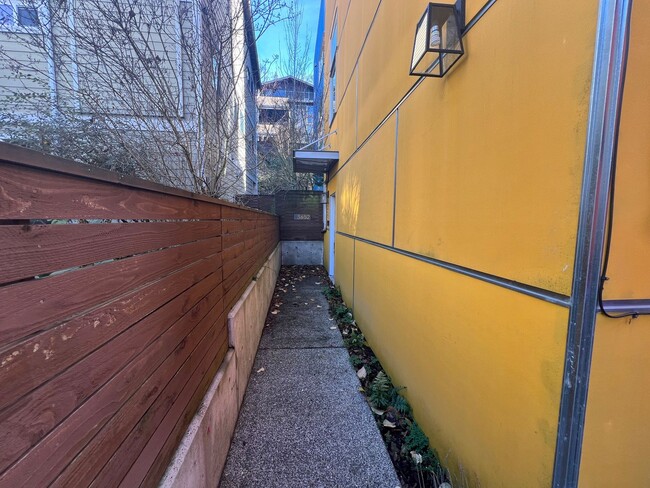 Building Photo - Beautiful Modern House near Columbia City in Seattle