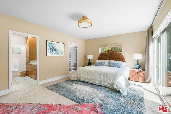 Building Photo - 3194 Rossini Pl