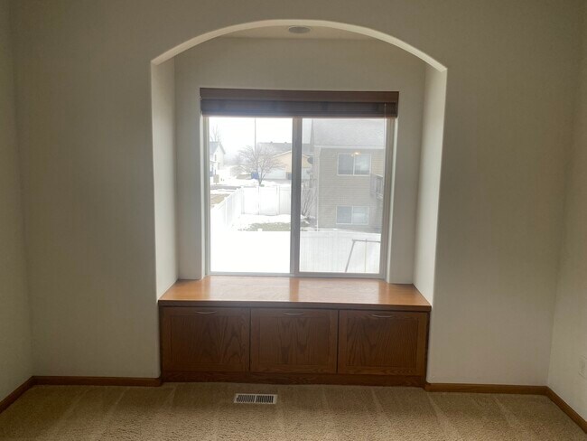 Building Photo - 4742 50th Ave S