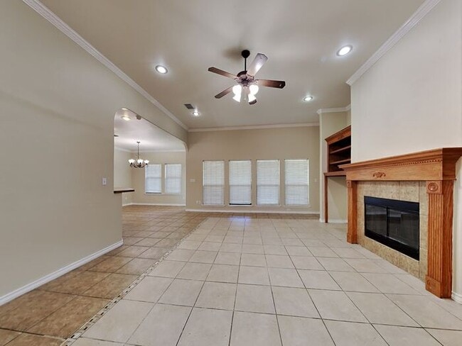 Building Photo - No Application Fee* $500 off first months ...