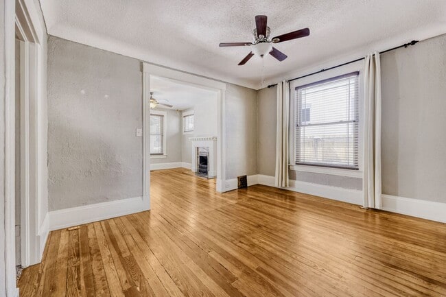 Building Photo - LOCATION LOCATION!! Beautiful 2-bed 1-bath duplex located in the highly desirable West Highlands ...