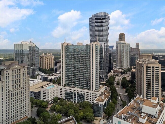 Building Photo - 3324 Peachtree Rd NE