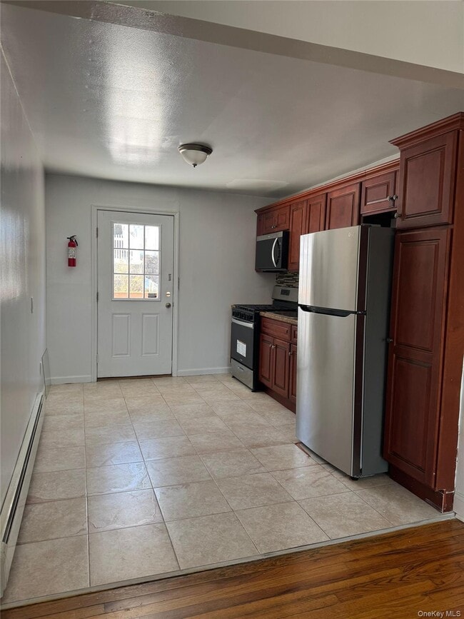 Building Photo - 221 Woodland Ave