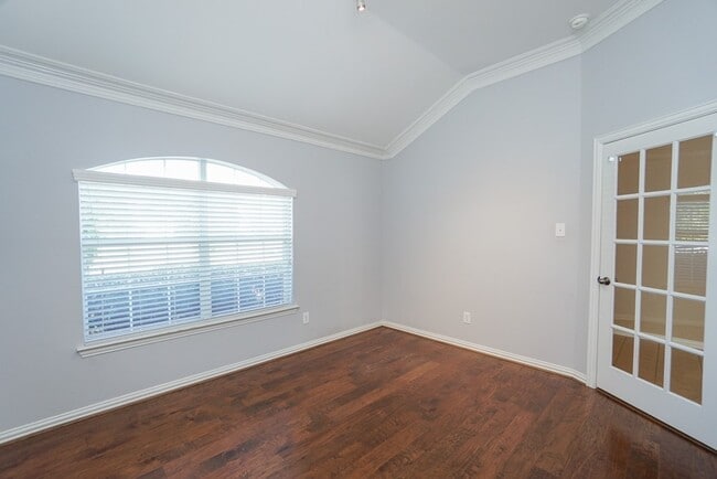 Building Photo - 7102 Thistlewood Park Ct