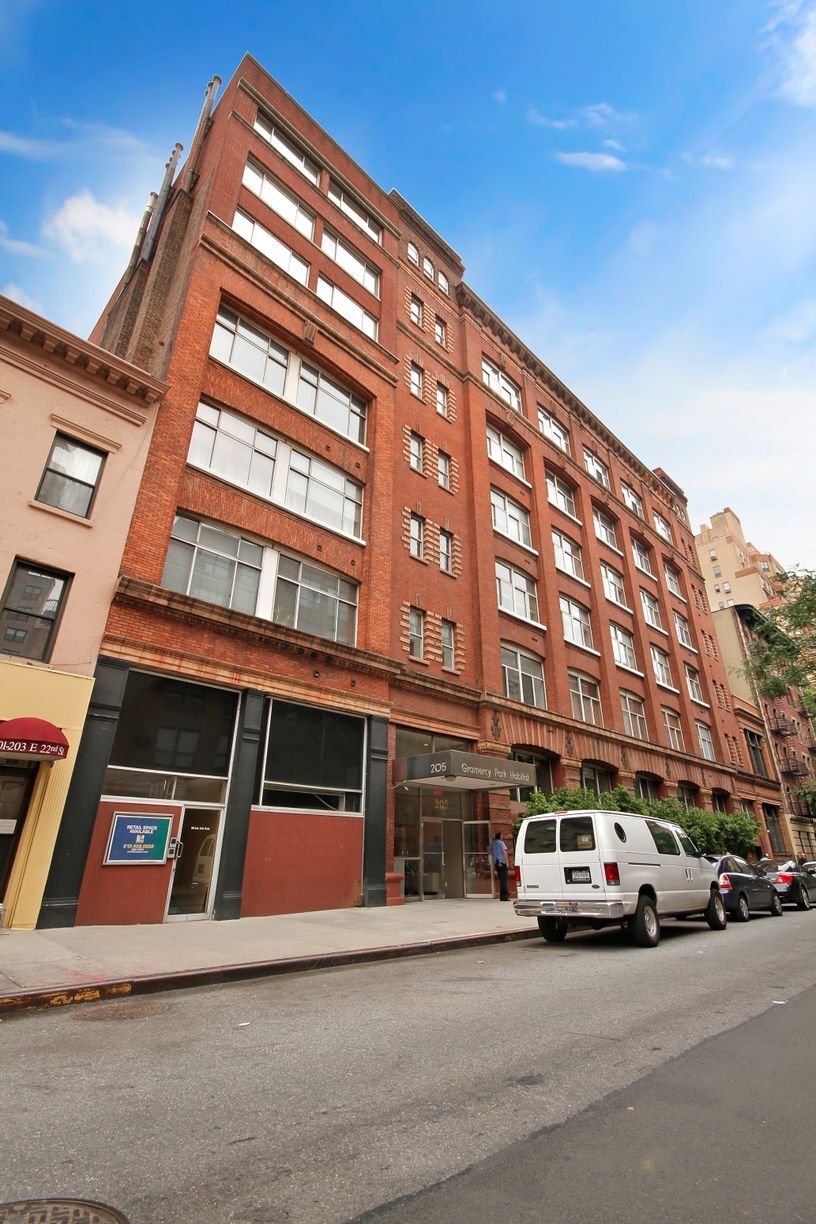 Building Photo - 289 3rd Ave