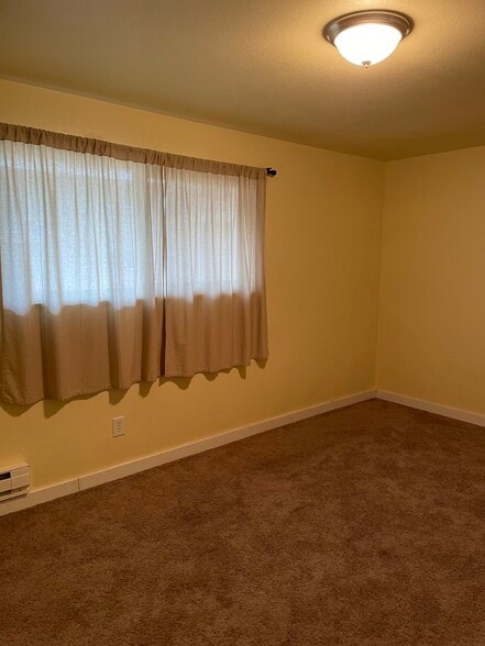 Bedroom #1 - 115 Summit Ave N