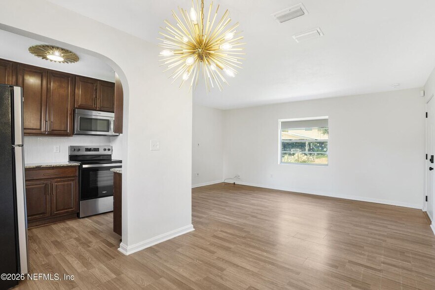 Building Photo - 5236 River Forest Dr