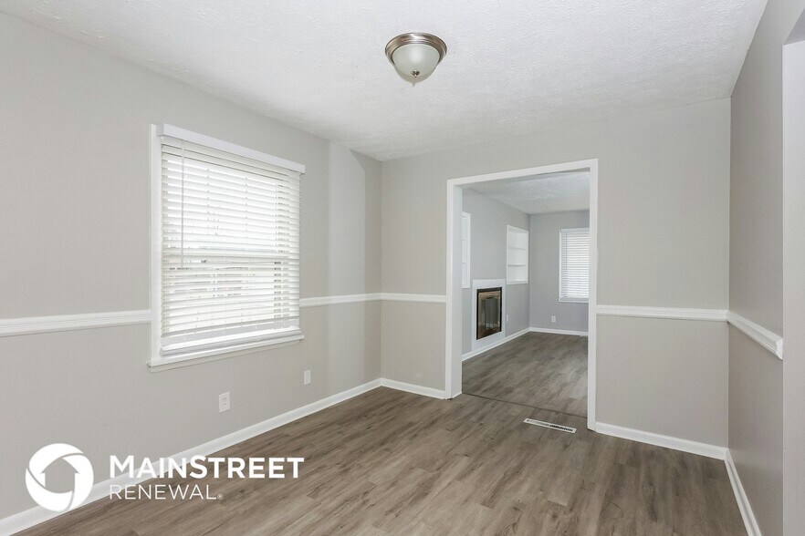 Building Photo - 7706 Poinsettia Dr