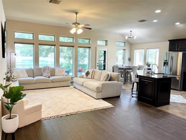 Building Photo - 25443 Lockspur Dr