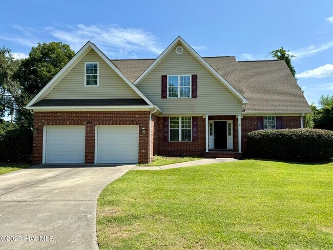 Primary Photo - 235 Kelly Rd