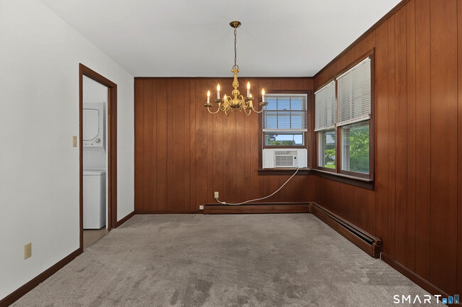Building Photo - 37 Beach Ave