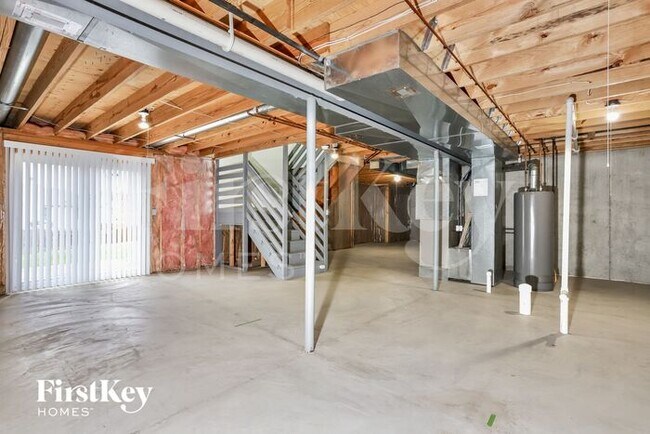 Building Photo - 332 Centerfield Dr