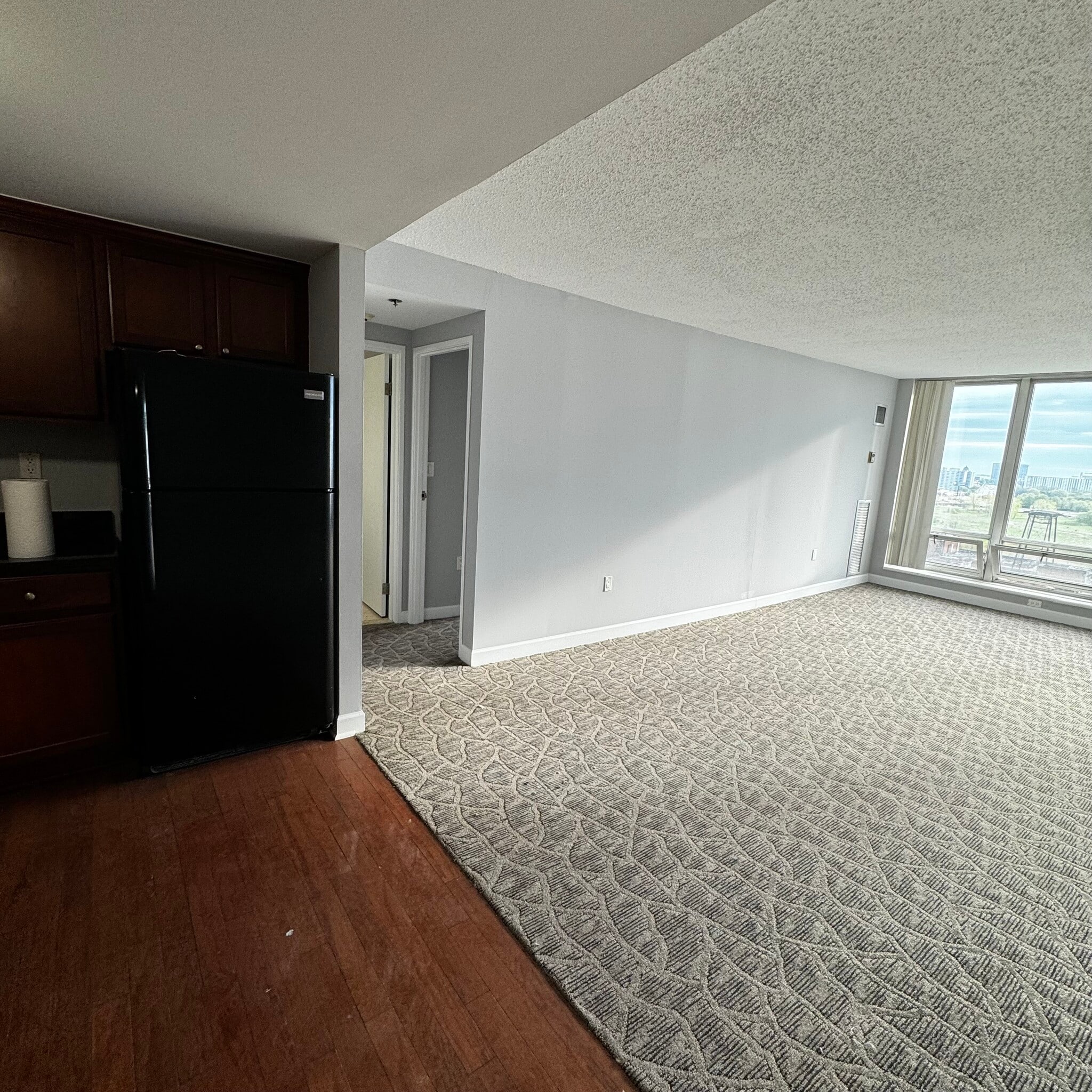 Building Photo - 250 E Harbortown Dr