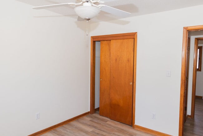 Building Photo - 417 Watrous Ave