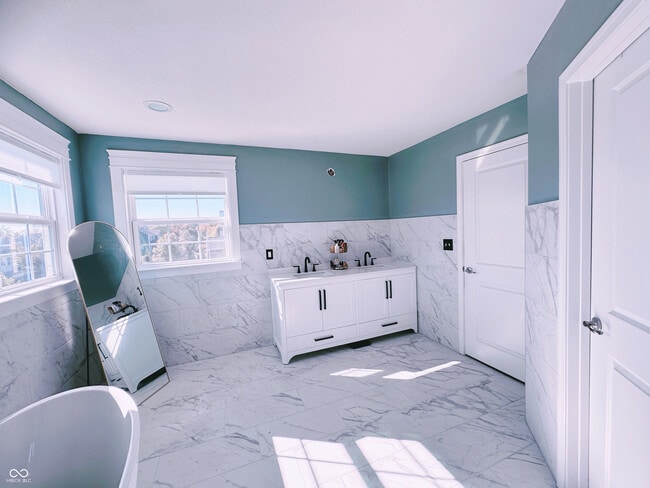 Building Photo - 14451 Integrity Ct