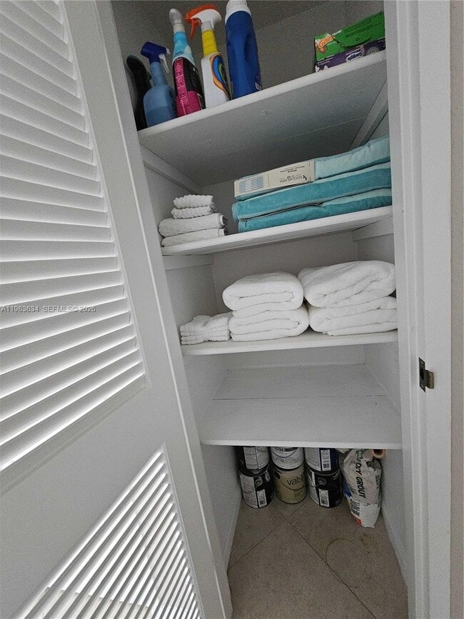 Building Photo - 2501 S Ocean Dr