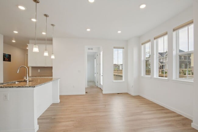 Building Photo - Spacious 4BR 3 Bath House with Basement in Erie, Boulder County (BVSD)