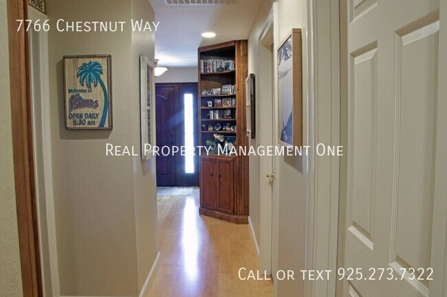 Building Photo - 7766 Chestnut Way