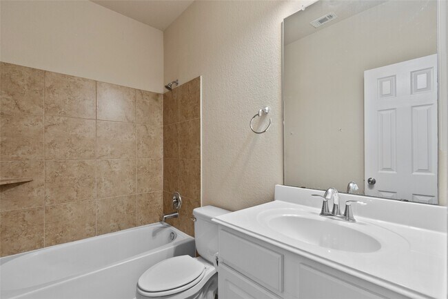 Building Photo - 13402 Indigo Sands Dr
