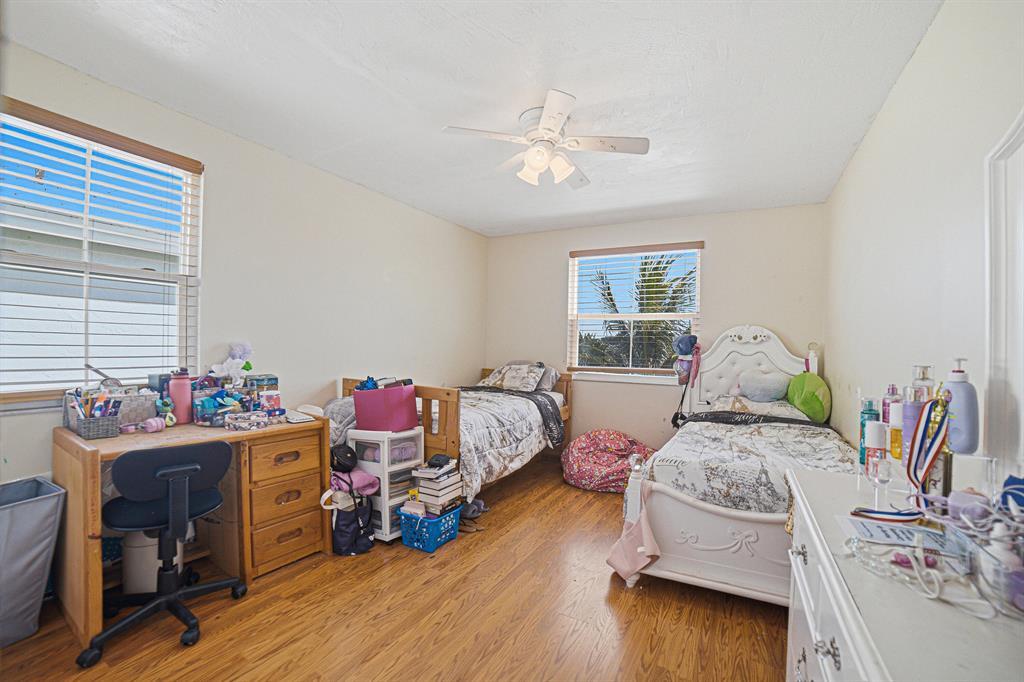 Building Photo - 6466 Buena Vista Dr