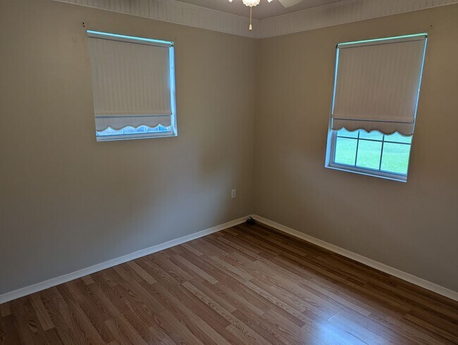 Building Photo - ADORABLE 3 Bed 1 bath in Breaux Bridge!!
