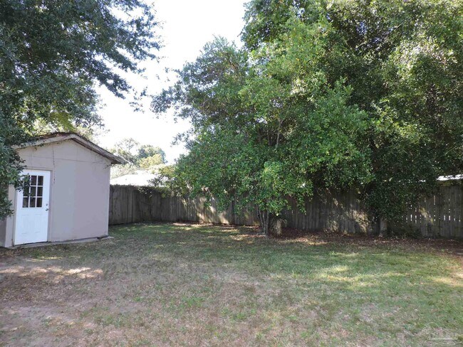 Building Photo - 3865 Tom Ln Dr