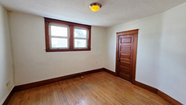 Building Photo - 46 Wachusett St