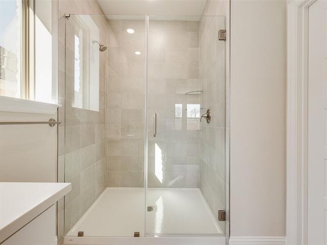 Building Photo - 1111 Cross Shr Dr