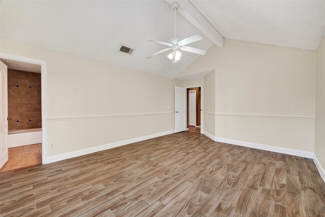 Building Photo - 11415 Chariot Dr