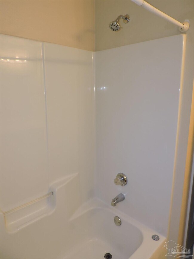 Building Photo - 206 Wildflower Ln