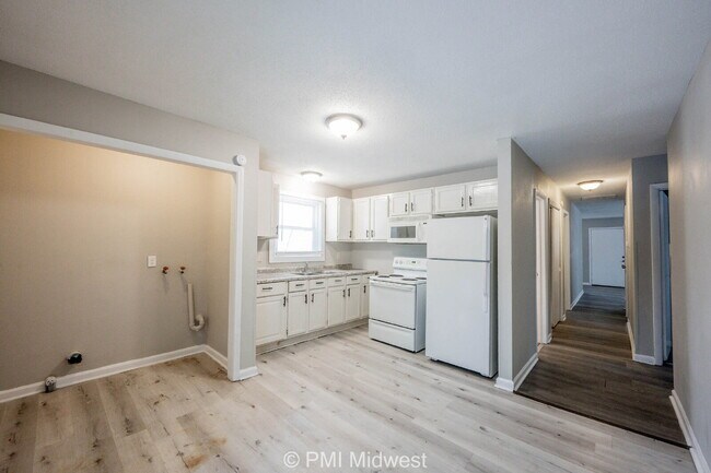 Building Photo - "Charming 3-Bedroom Gem on Udell Street with Spacious Living – 1104 Sq. Ft., Indianapolis!"