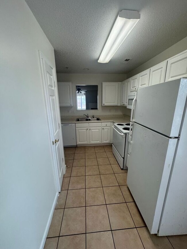 Building Photo - COMING SOON!!     Avera - Brighton    COMING SOON!!!