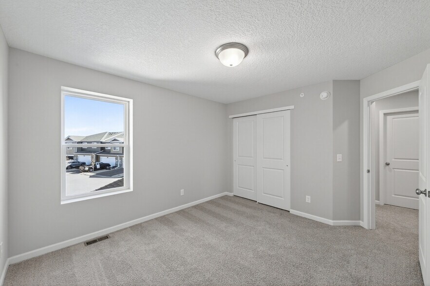 Building Photo - 14876 Willemite Way NW