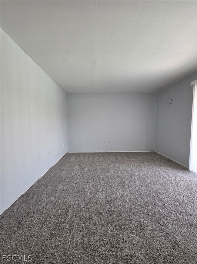 Building Photo - 1830 Maravilla Ave